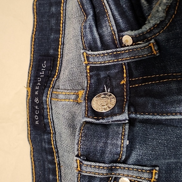 2 Pair Women's Size 2 Rock & Republic Berlin Skinny Jeans Skull Rivets - Picture 2 of 15